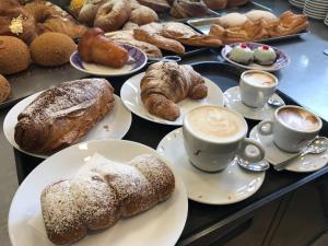 Comida no cama e café (B&B) ou em algum lugar perto