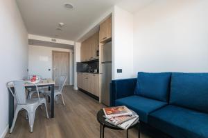 A kitchen or kitchenette at Micampus Santander Student Residence