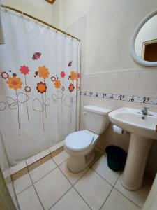 Hotel Continental Plaza tesisinde bir banyo