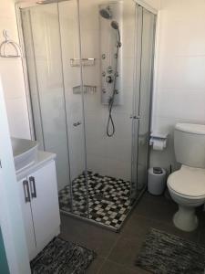 Bathroom sa Hermanus Beach Club - Le Maree House 18