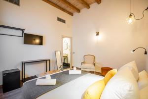 TV a/nebo společenská místnost v ubytování Dobo Azacanes Hostal