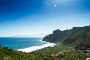 a view of the ocean from a mountain at Apartamentos Los Telares in Hermigua
