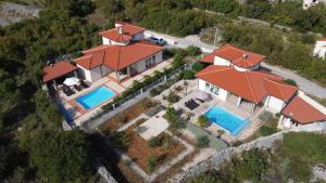 Bazén v ubytování Villa Veglia nebo v jeho okolí