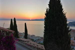 Foto de la galeria de Appartamento panoramico: Residence Ulivi e Sole a Porto Santo Stefano