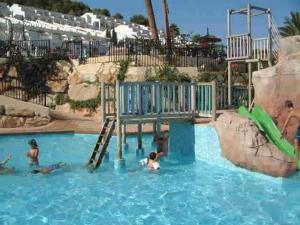 Basen w obiekcie 3504 Imperial Park Spa Resort, Calpe lub w pobliżu