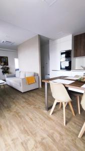 TV a/nebo společenská místnost v ubytování Apartmány Na Vyhlídce