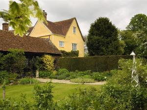 The building where the bed & breakfast is located 