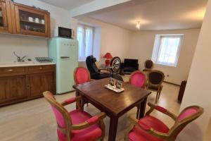 Dining area sa apartment