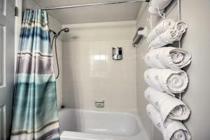 Koupelna v ubytování St Augustine Condo with Direct Ocean Access!