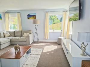 Gallery image of Luib House. Spacious Self-catering by the sea. in Broadford