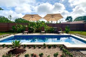 Πισίνα στο ή κοντά στο Villa Tropical La Fortuna