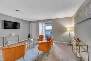 The Golden Stay - Relaxing Comfortable Condo in Sandy Springs! condo