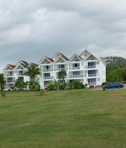 蒙特哥貝的住宿－C'DaView Apartment Suite，相簿中的一張相片