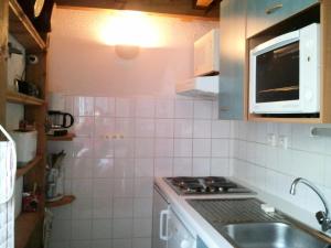 Kuchyň nebo kuchyňský kout v ubytování Studio 6 pers. avec balcon - Studio 6 personnes MAE-9483 + 12 fotografií