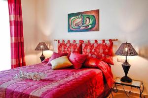 Ένα ή περισσότερα κρεβάτια σε δωμάτιο στο Istron Collection Villa with parking space