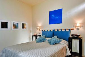 Ένα ή περισσότερα κρεβάτια σε δωμάτιο στο Istron Collection Villa near the sea +2 φωτογραφίες