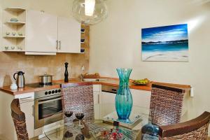 Η κουζίνα ή μικρή κουζίνα στο Istron Collection Villa near the sea