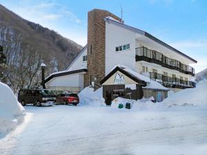 Tenjin Lodge v zimě