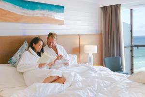 Cama ou camas em um quarto em Esplanade Hotel