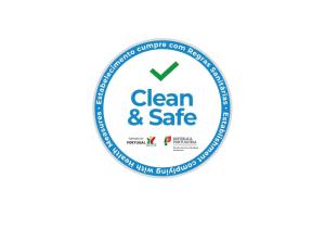 a label for a clean and safe product at Cascais City & Beach Hotel in Cascais