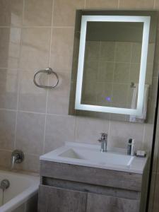 Φωτογραφία από το άλμπουμ του Sani Pass Manor Guest House σε Himeville +19 φωτογραφίες