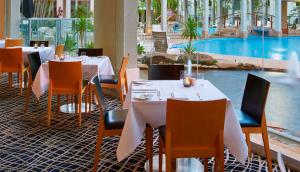 
A restaurant or other place to eat at Crowne Plaza Surfers Paradise, an IHG Hotel
