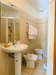 Gallery image of Hotel San Siro Fiera in Milan