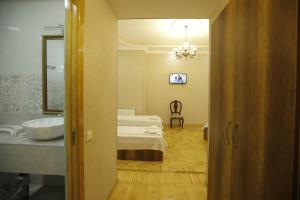 Koupelna v ubytování HOTEL COMFORT + 37 fotografií