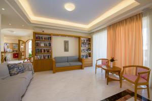Posezení v ubytování Toxo Hotel