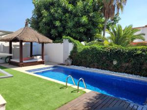 Fotografia z galérie ubytovania Costabella -Villa mit Pool zur Alleinbenutzung v Marbelli
