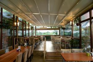 Restaurace v ubytování Tashkonak Studio Suites