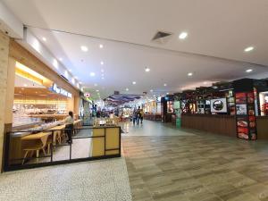 Kuching City Luxury Vivacity Suite A1 레스토랑 또는 맛집