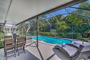 Gallery image of Naples Oasis with Screened Pool, Bike to Beach! in Naples