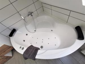 Ein Badezimmer in der Unterkunft Ferien in Sarstedt am Bruchgraben