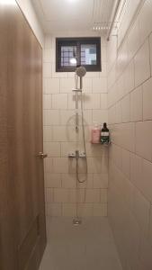 Un baño de 高雄好日子914包棟KTv民宿