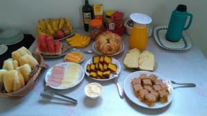Opciones de desayuno para los huéspedes de Pousada Sol de Minas