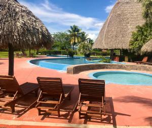 Bassein majutusasutuses Nandel Beach Resort või selle lähedal
