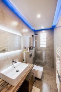 A bathroom at Fort D-Val luxurious apartment Még 25 kép