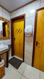Ένα μπάνιο στο Hostel Cape Town - Cambará do Sul +38 φωτογραφίες