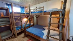 Μία ή περισσότερες κουκέτες σε δωμάτιο στο Hostel Cape Town - Cambará do Sul