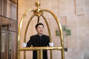 Členové personálu v ubytování Holiday Inn Express Langfang New Chaoyang by IHG