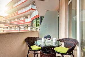 A restaurant or other place to eat at Maria Palace Hotel - All Inclusive