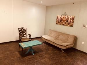 Posezení v ubytování Hotel Sabareesh Park