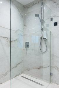 Ένα μπάνιο στο Kb Hotel
