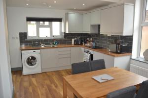 Gallery image of The Moo House 2 bed Property - STAYSEEKERS in Salisbury