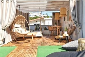 Posezení v ubytování Angelos Design Suites