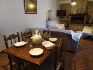 A television and/or entertainment centre at cortijo la laguna
