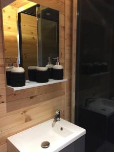 Koupelna v ubytování AUBRAC Spa