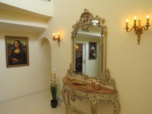 Fotografia z galérie ubytovania Spacious 700m2 villa, Golfers paradise. v destinácii Santa Fe de los Boliches