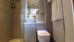 Ένα μπάνιο στο A Room With A View